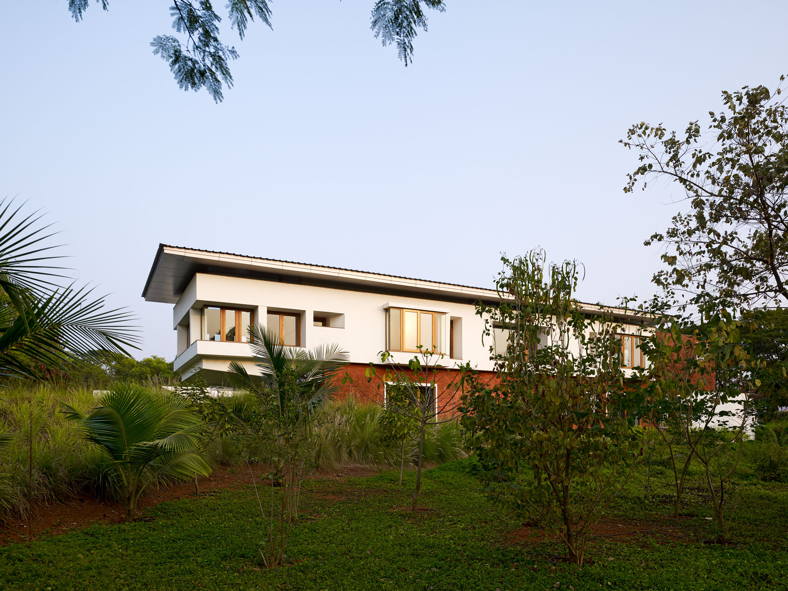 E13430 ALPA 036738 j2560